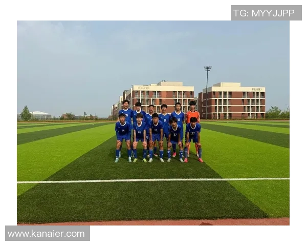 当足球明星的哥哥如何在光环下找到自己的道路与梦想